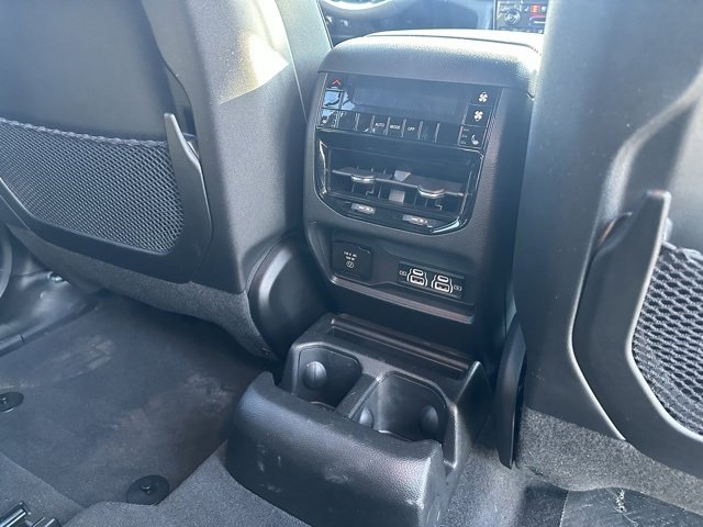 Used 2024 Jeep Grand Cherokee L Limited w/ Luxury Tech Group II image 21