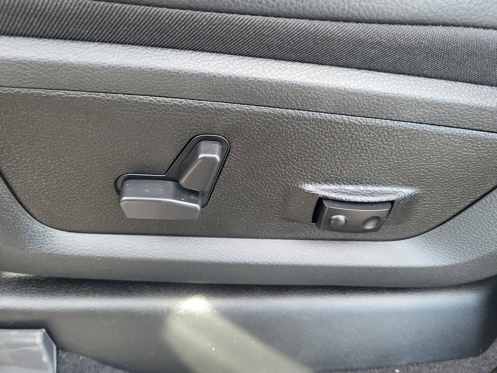 New 2025 RAM 2500 Laramie image 14