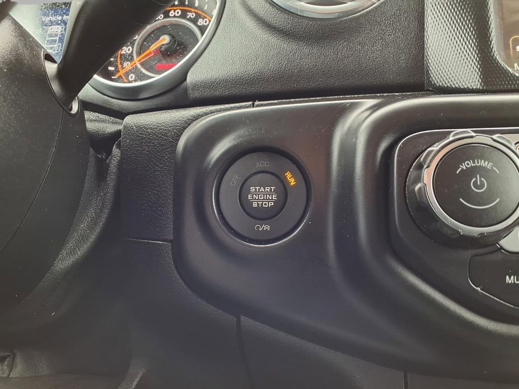 Certified 2019 Jeep Wrangler Unlimited Sahara image 8