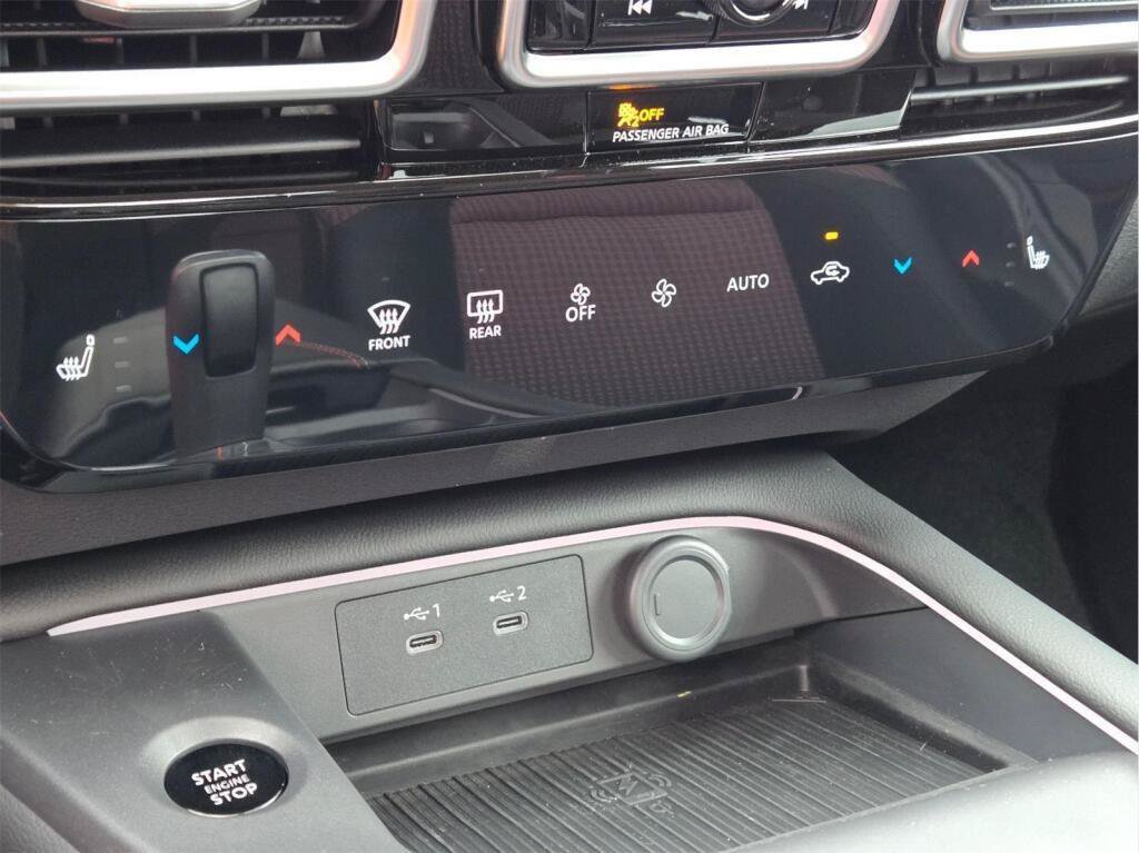 New 2026 Nissan Sentra SR w/ SR All Weather Package FWD image 23