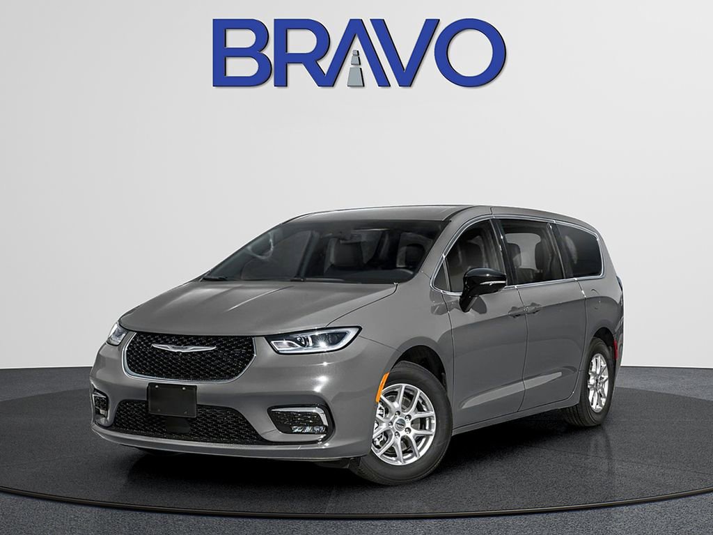 Used 2025 Chrysler Pacifica Limited image 8