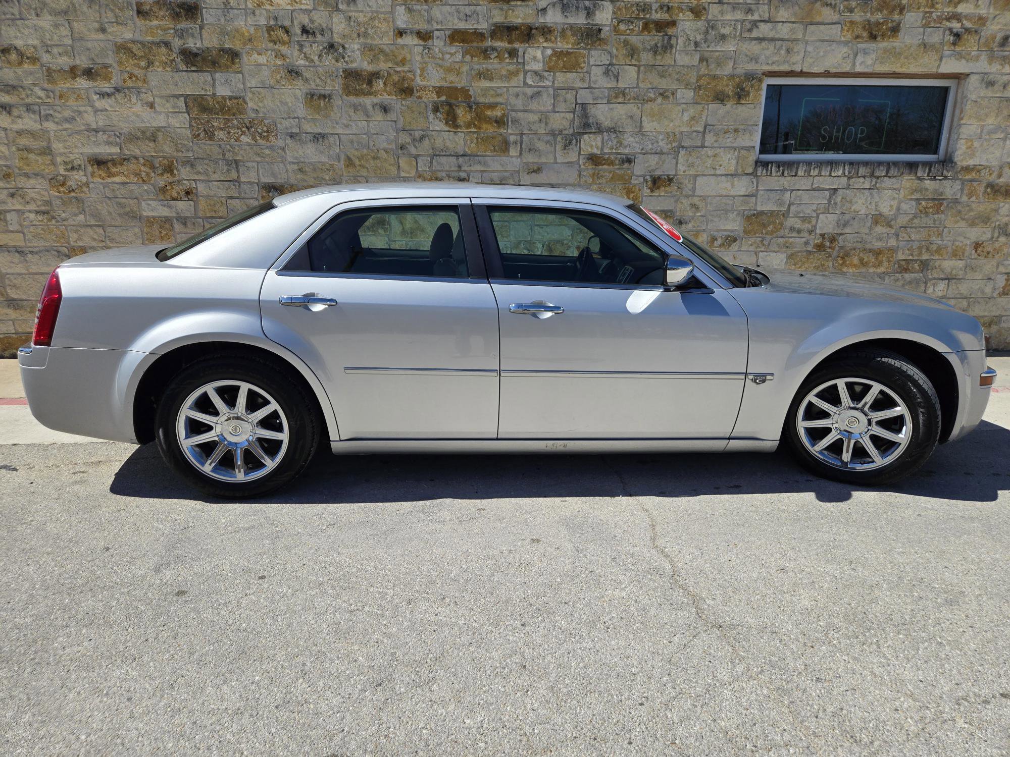 Used 2006 Chrysler 300 C image 18