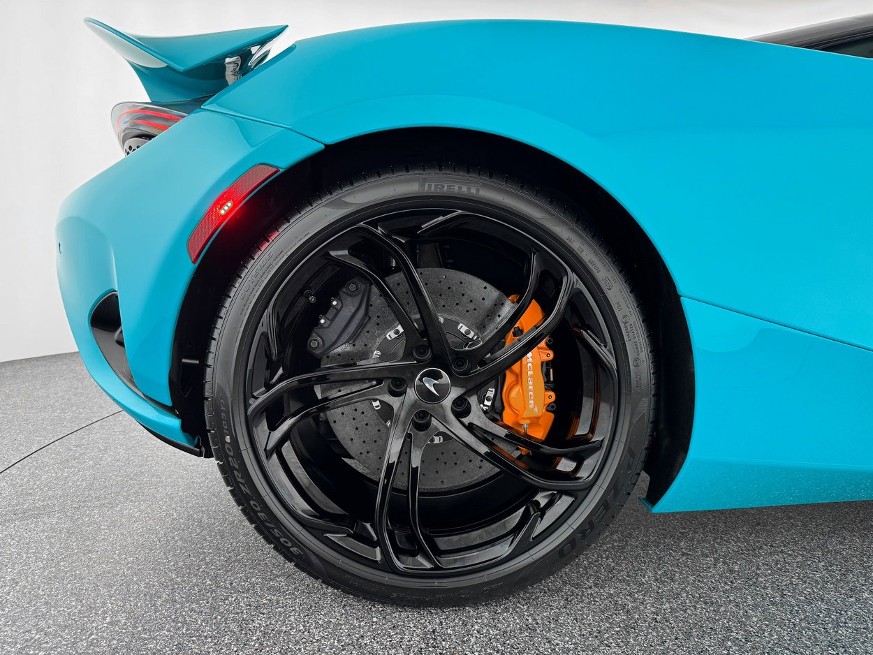 New 2026 McLaren 750S image 32