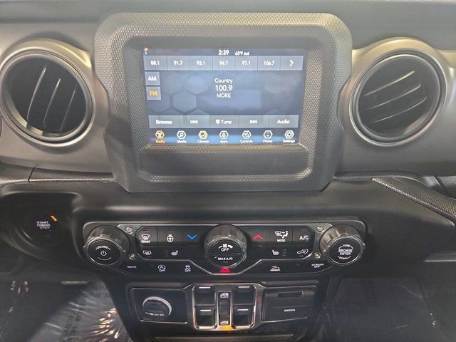 Used 2022 Jeep Wrangler Unlimited Sport image 23