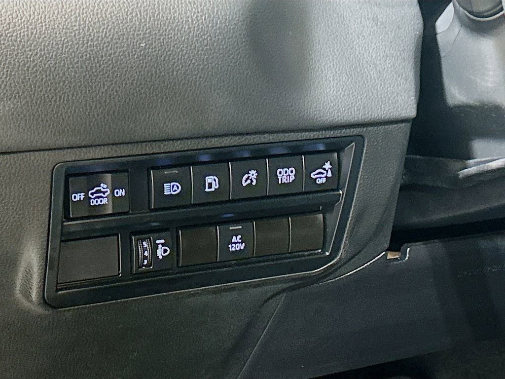 Used 2023 Toyota Tundra Limited w/ Power Package RWD image 8