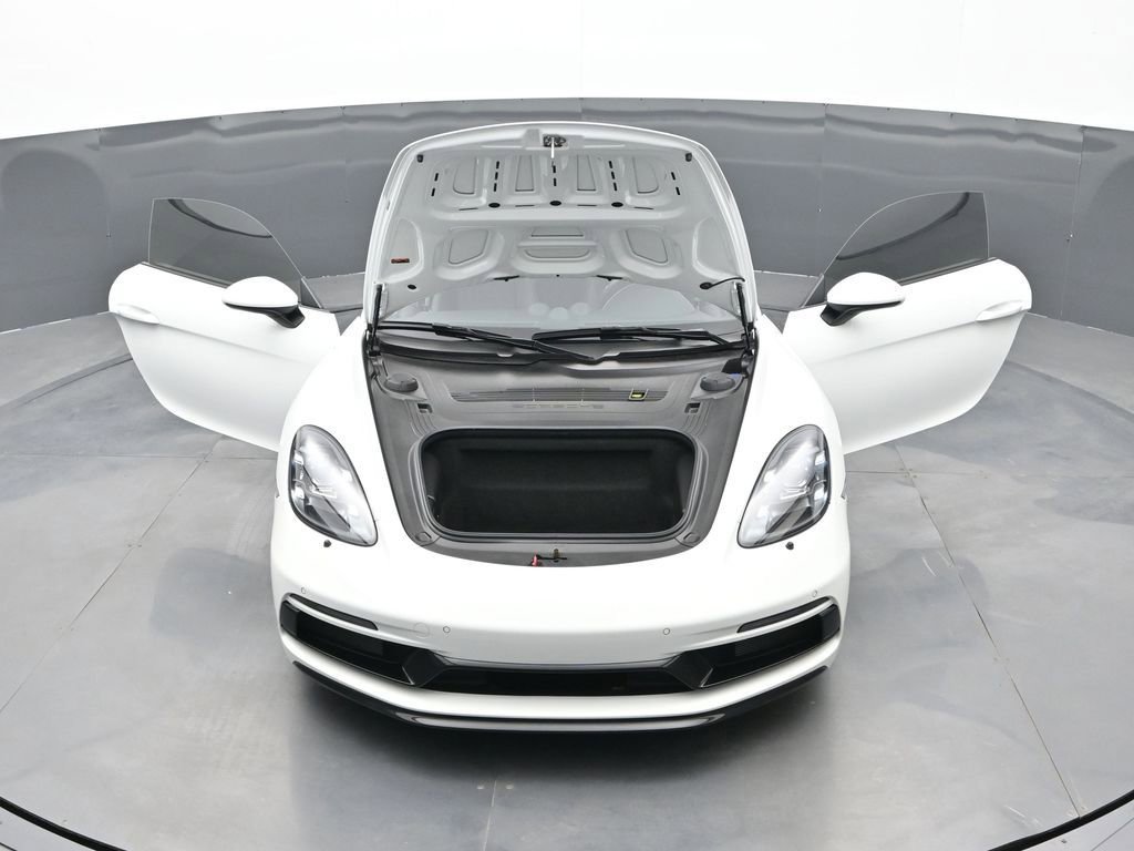 Certified 2024 Porsche 718 Cayman GTS RWD image 24