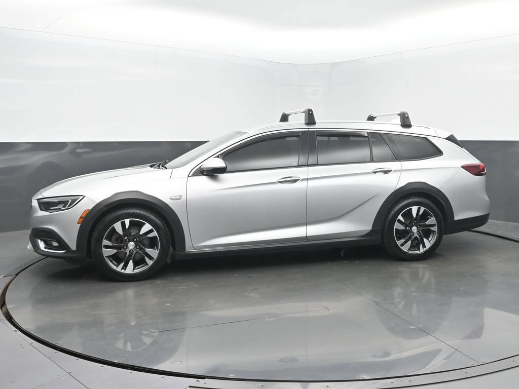 Used 2019 Buick Regal Essence w/ Driver Confidence Package I AWD/4WD image 2