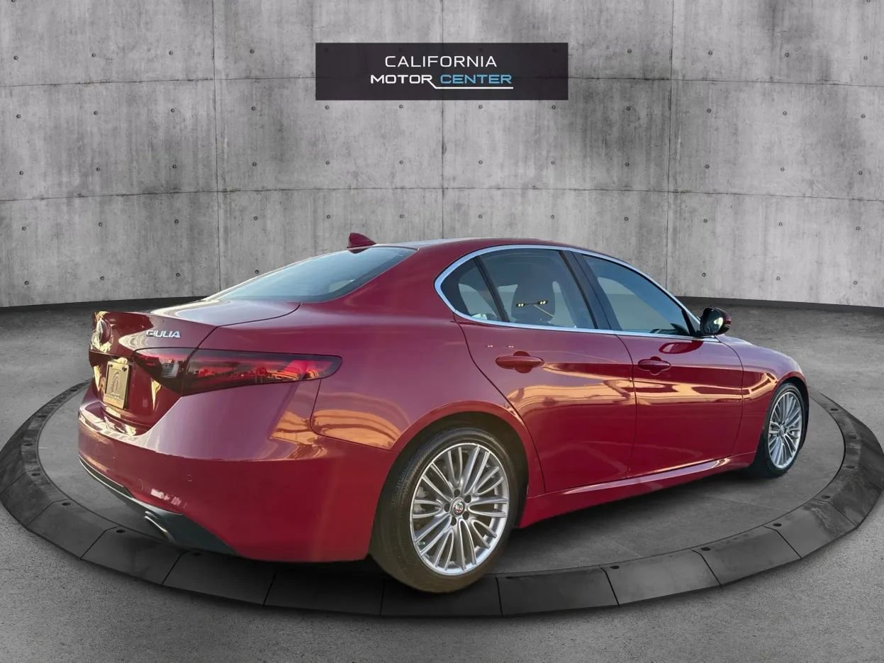 Used 2017 Alfa Romeo Giulia Ti w/ TI Lusso Light Wood Package RWD image 5