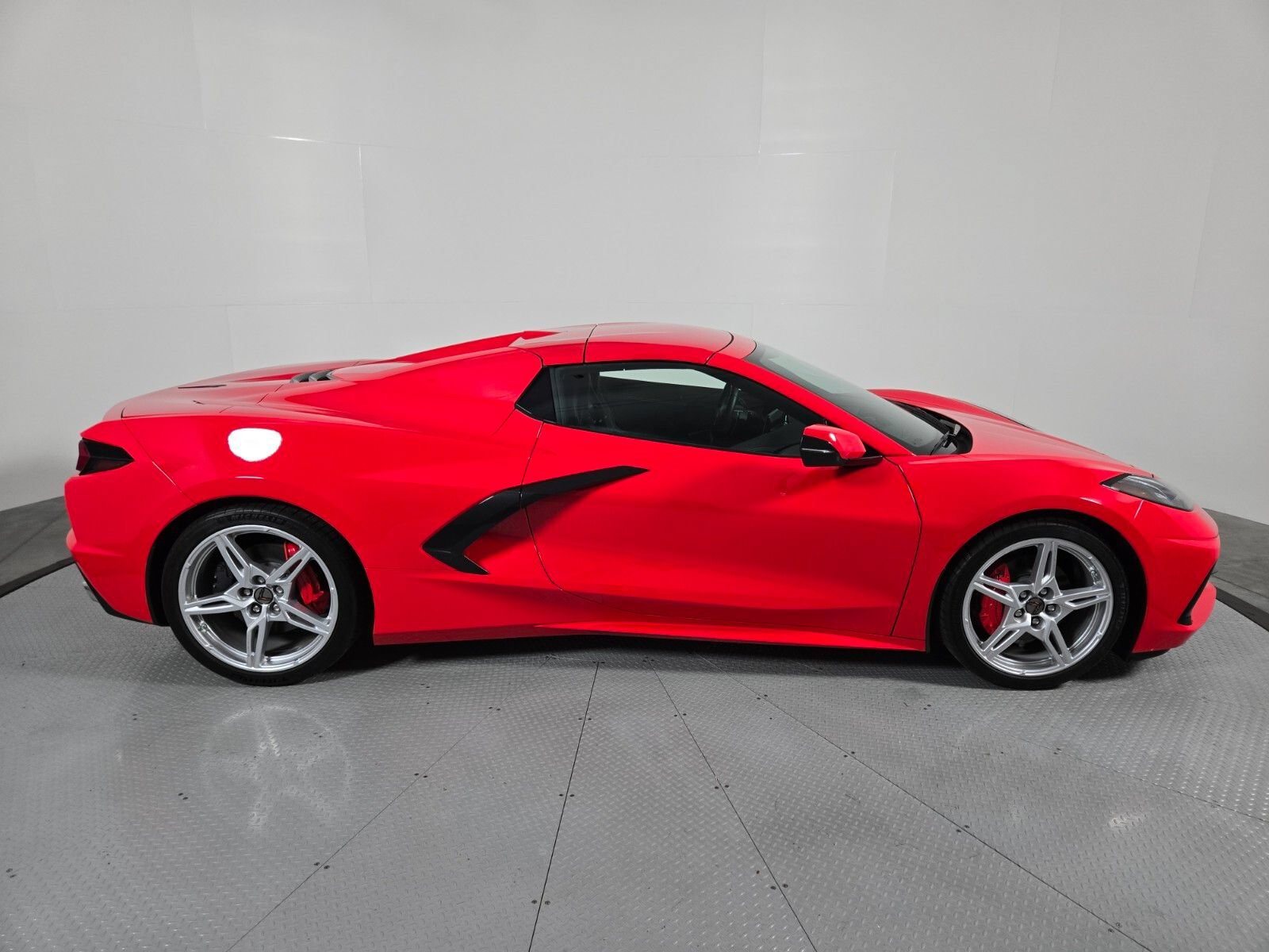 Used 2023 Chevrolet Corvette Stingray Convertible w/ 1LT RWD image 5