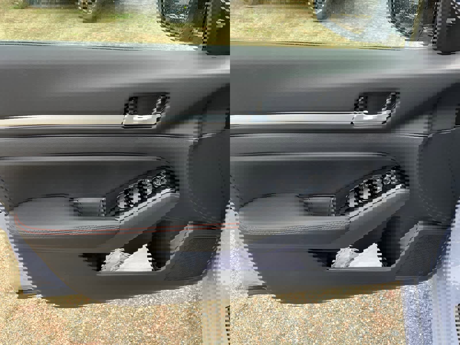 New 2025 Nissan Altima 2.5 SR image 19