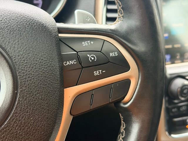 Used 2017 Jeep Grand Cherokee Limited image 11