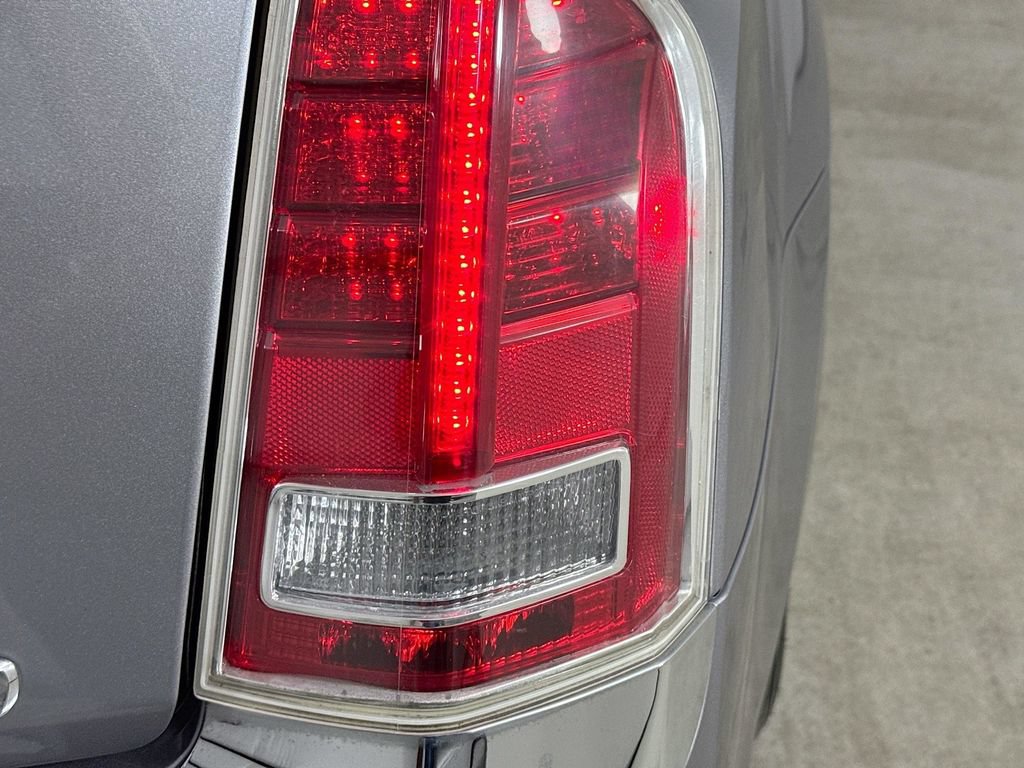 Used 2014 Chrysler 300 RWD image 30