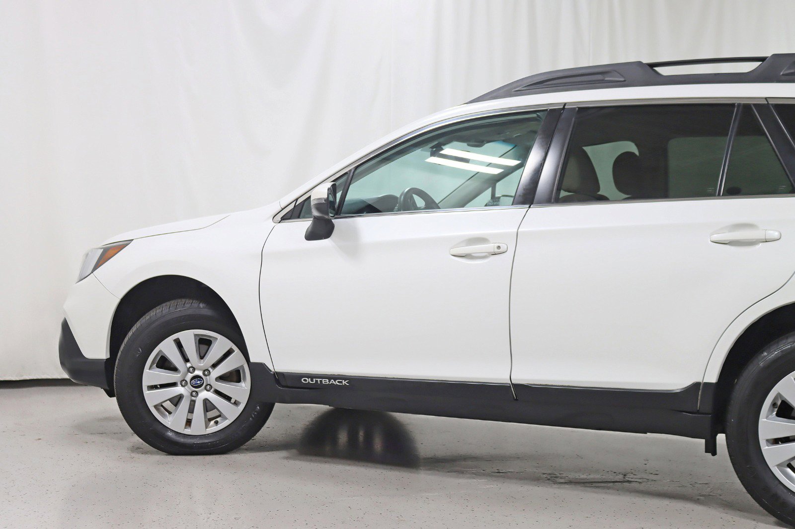 Used 2019 Subaru Outback 2.5i Premium image 11