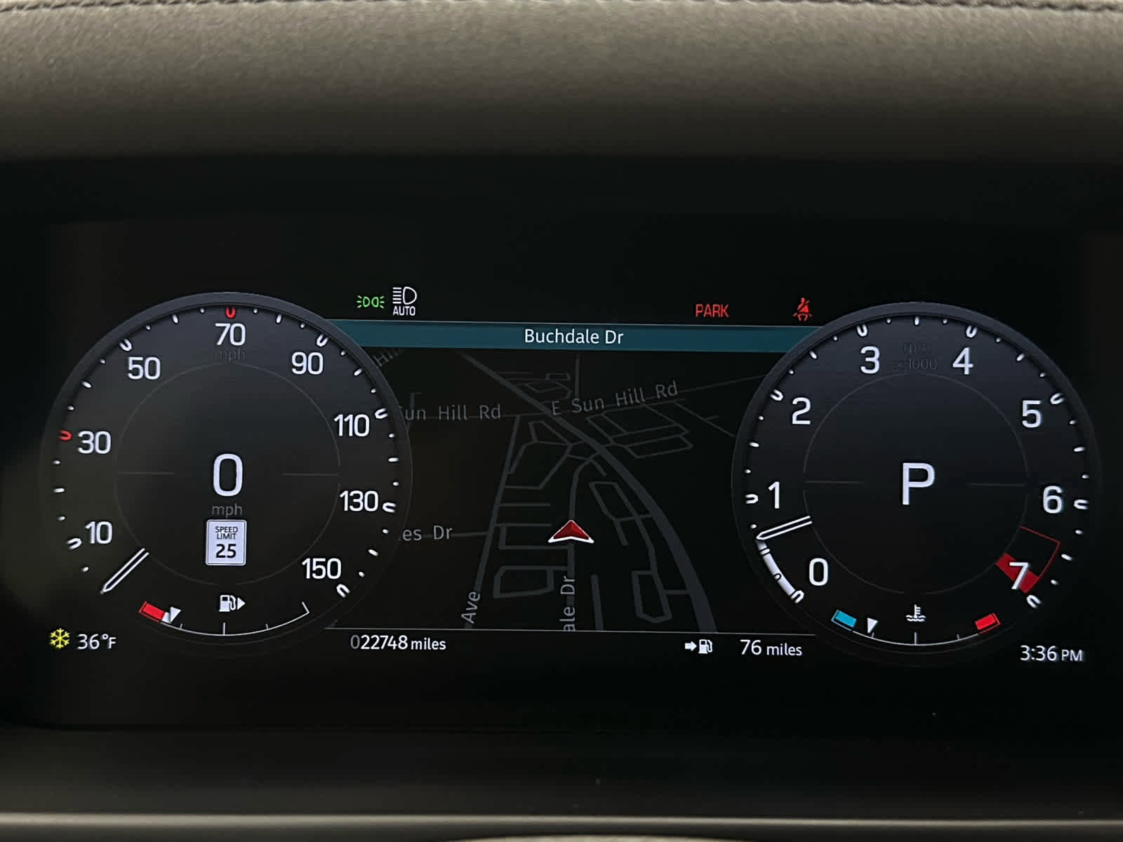 Used 2023 Land Rover Defender 110 X-Dynamic SE AWD/4WD image 27