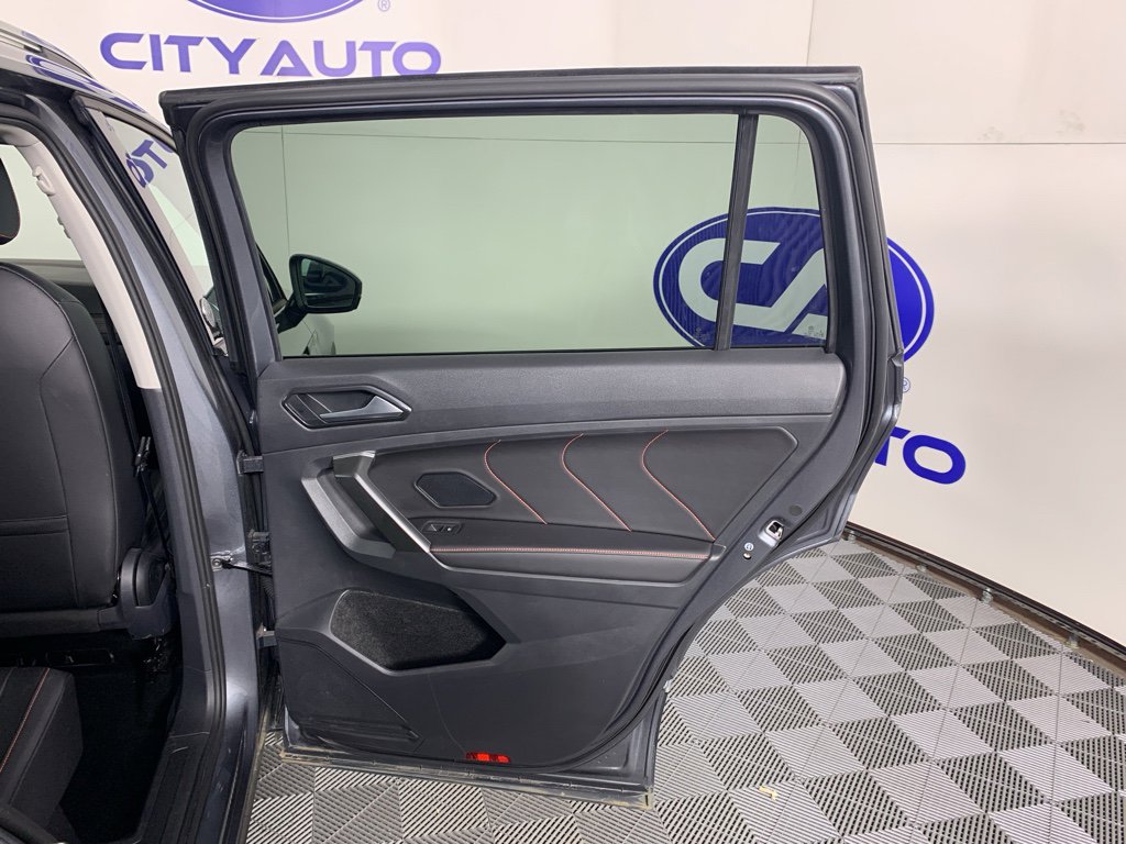 Used 2024 Volkswagen Tiguan Wolfsburg Edition image 38