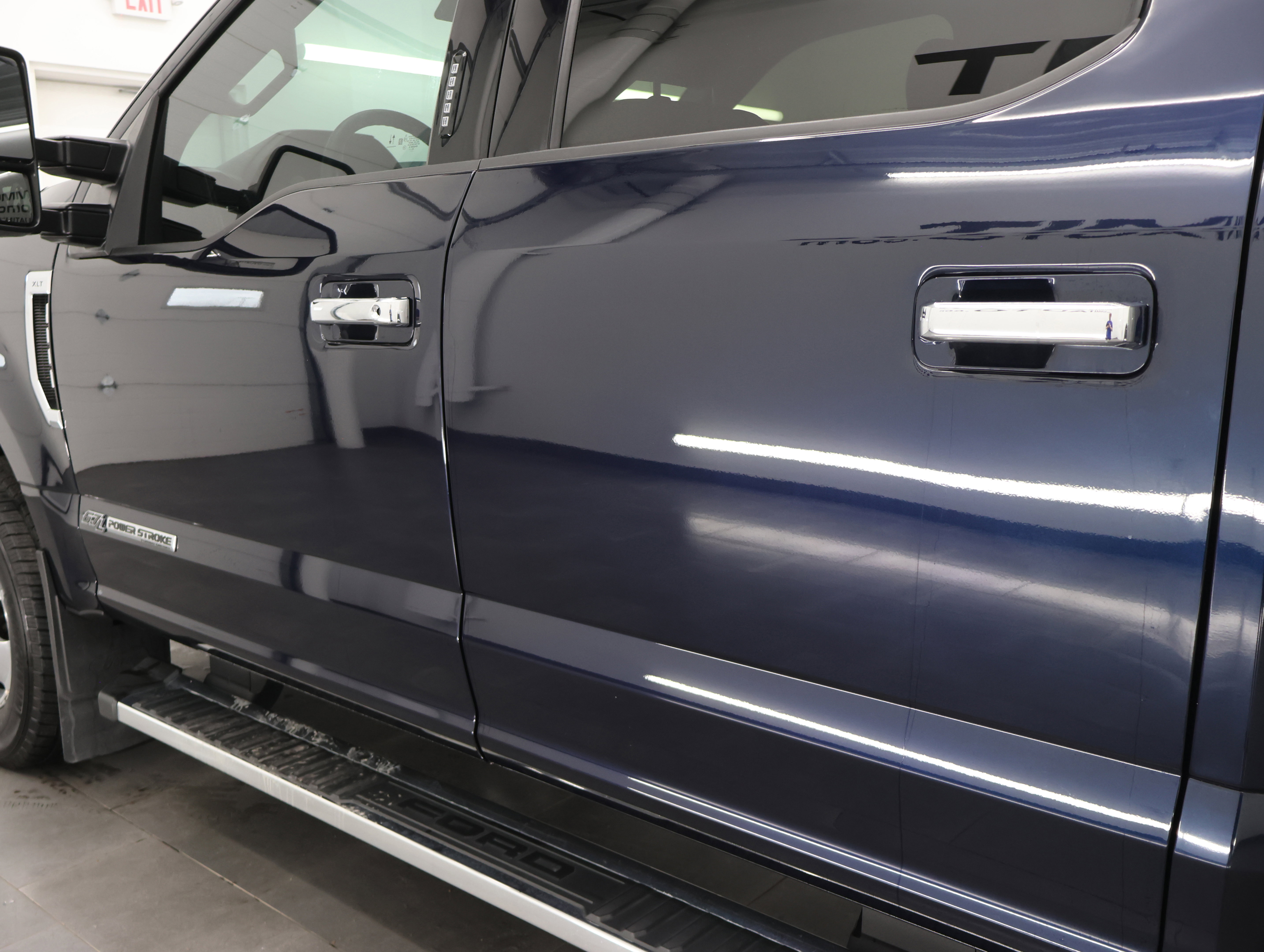Used 2022 Ford F350 XLT w/ XLT Premium Package AWD/4WD image 32