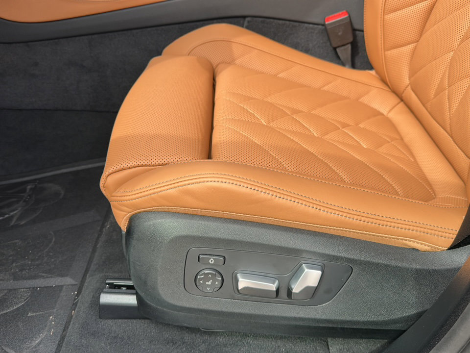 New 2026 BMW X5 xDrive40i w/ Premium Package image 12