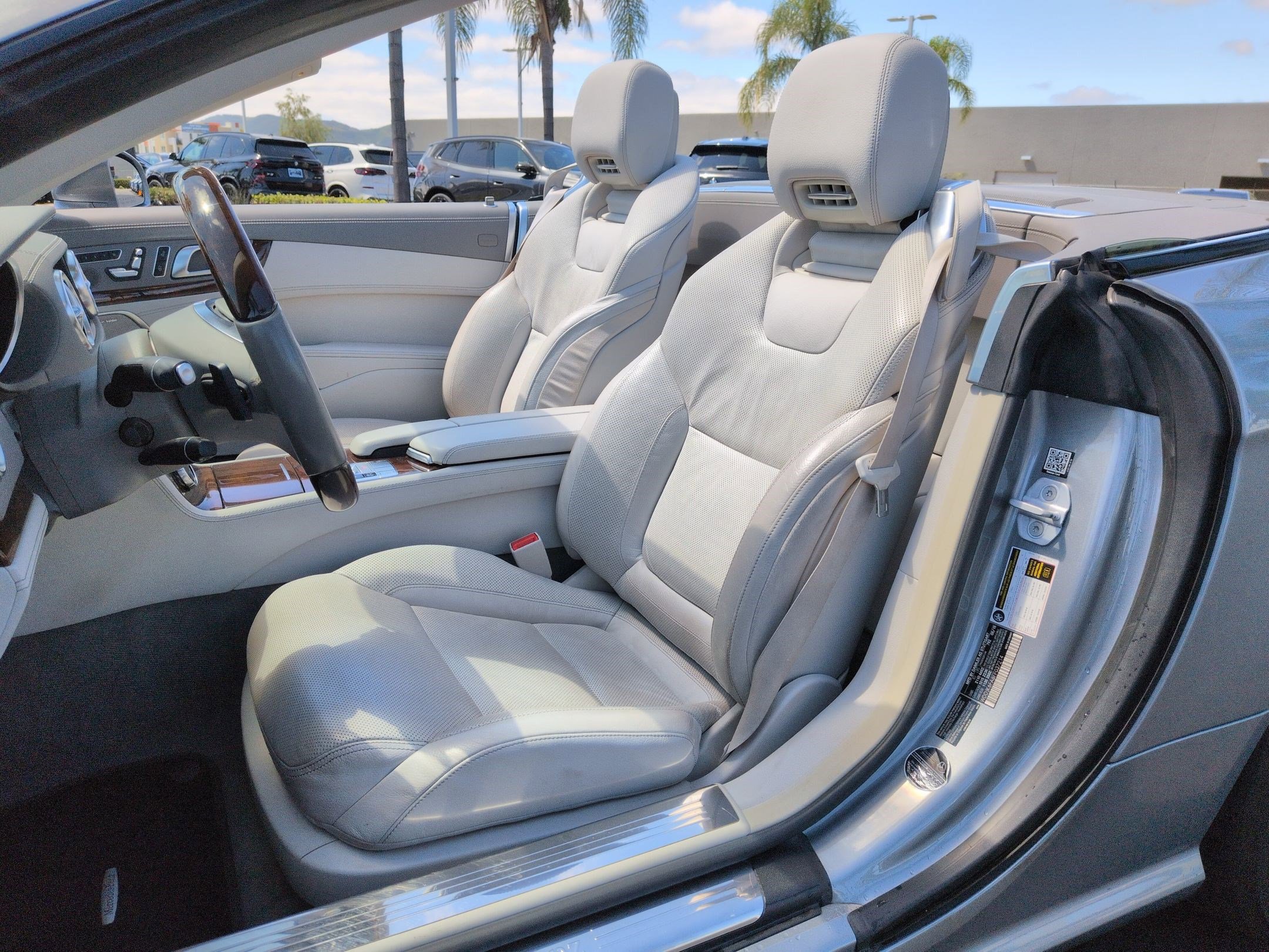Used 2015 Mercedes-Benz SL 400 image 16