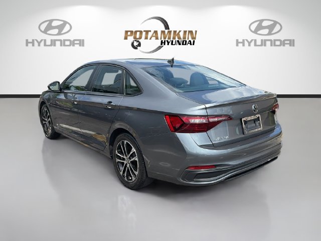 Used 2024 Volkswagen Jetta Sport FWD image 7