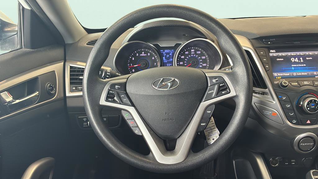 Used 2016 Hyundai Veloster FWD image 26
