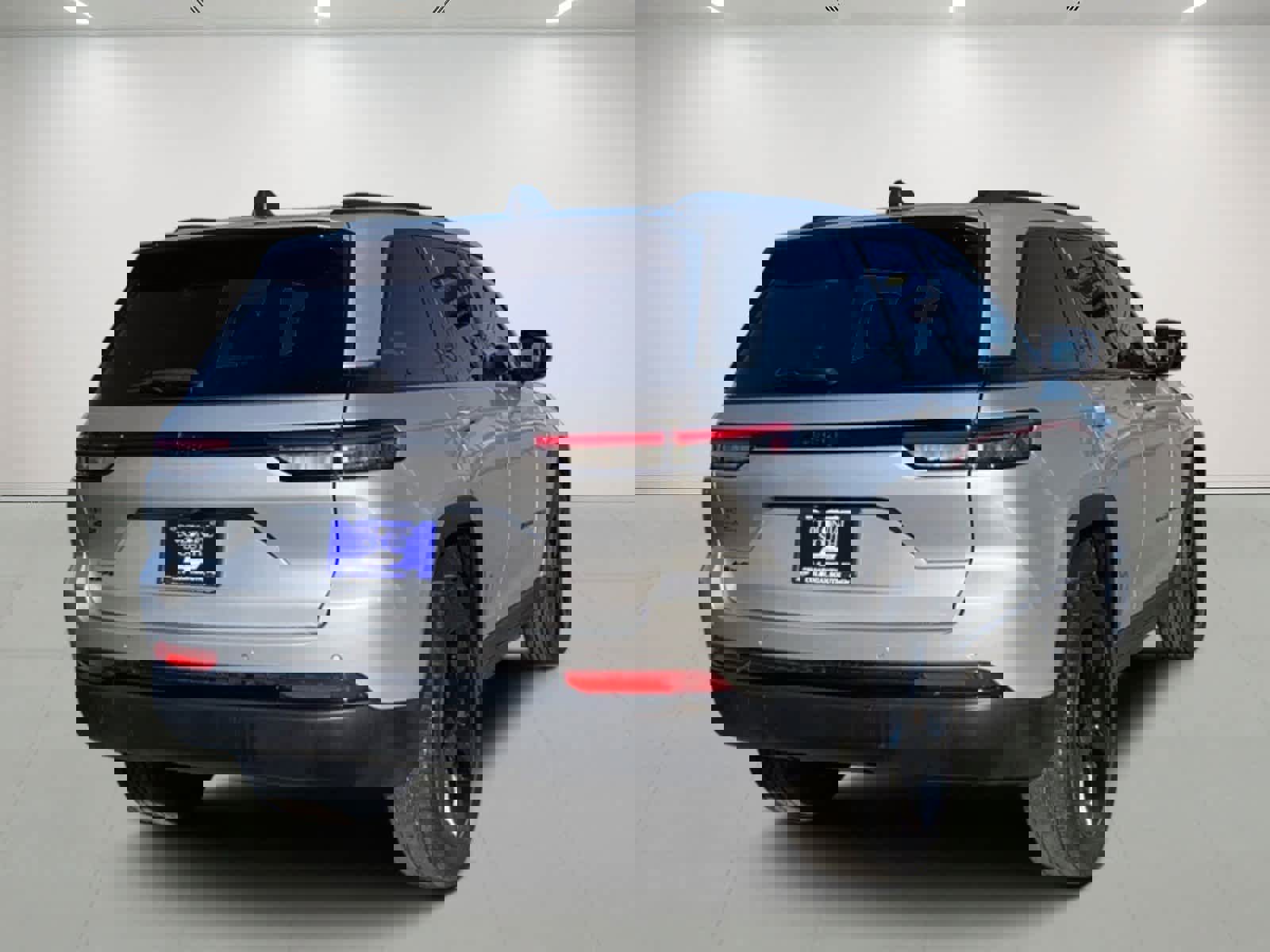 Used 2023 Jeep Grand Cherokee Altitude image 6