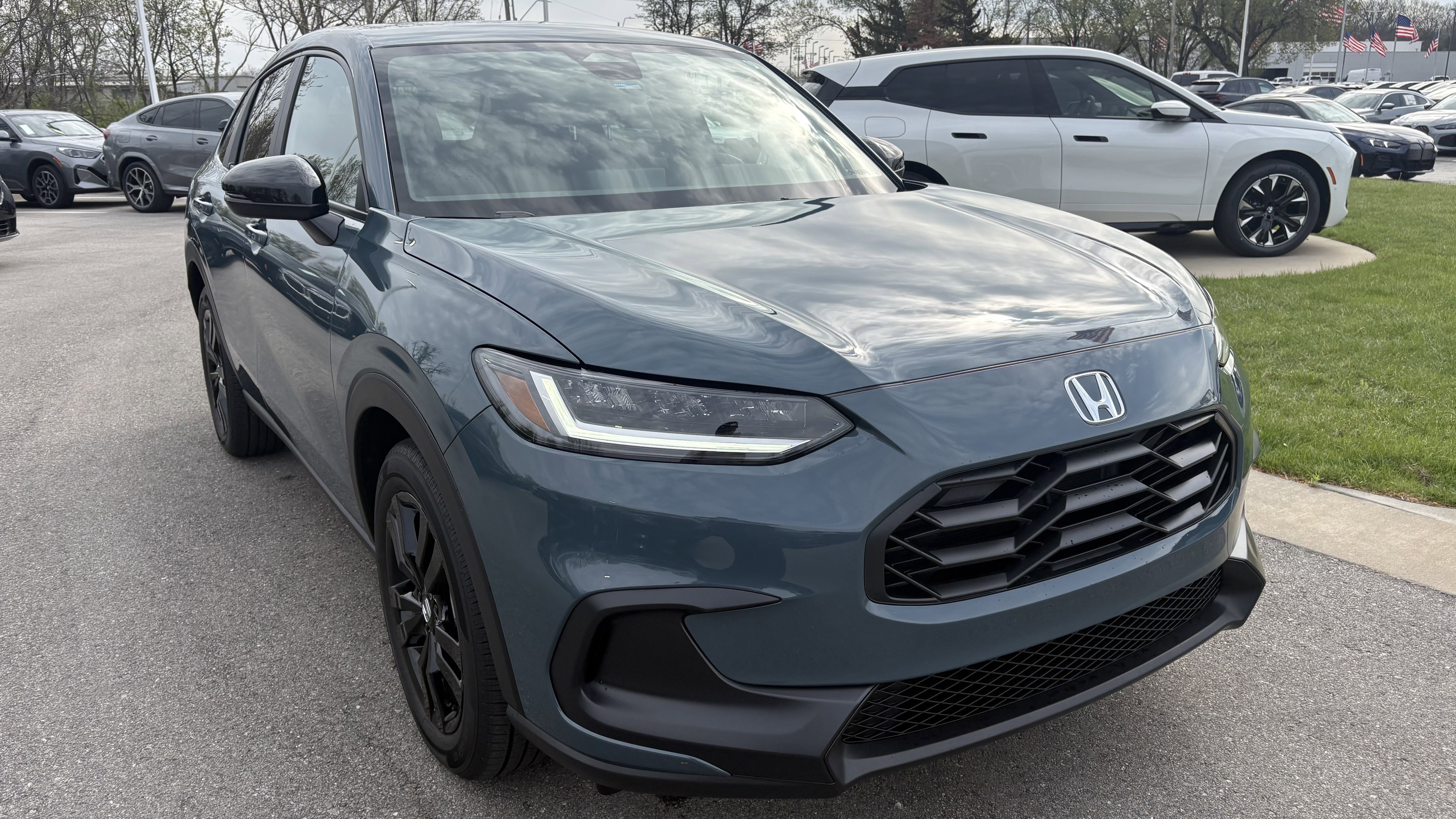 Used 2026 Honda HR-V Sport image 2