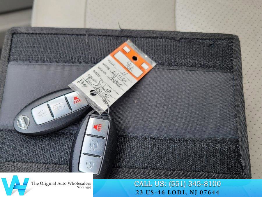 Used 2011 Nissan Rogue SV w/ SL Pkg image 21