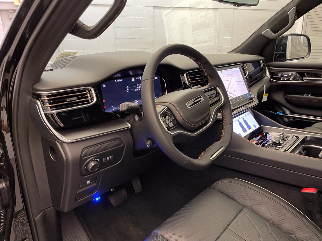 New 2026 Jeep Grand Wagoneer Summit AWD/4WD image 23