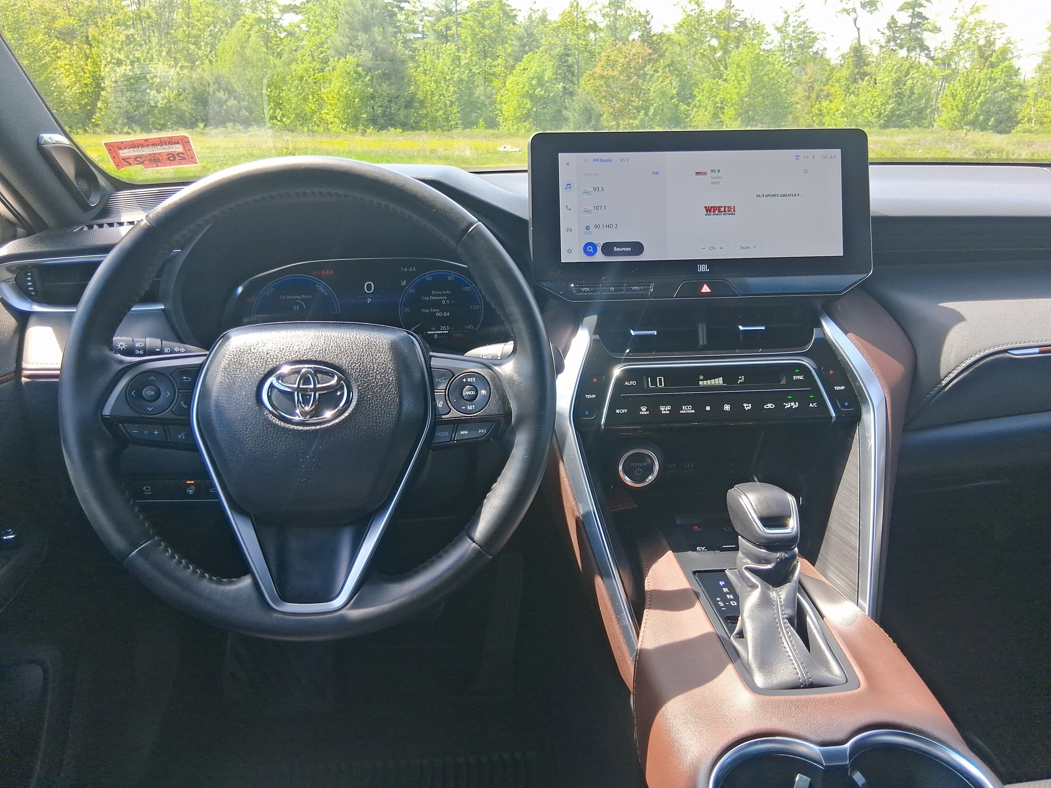 Used 2024 Toyota Venza Limited AWD/4WD image 18