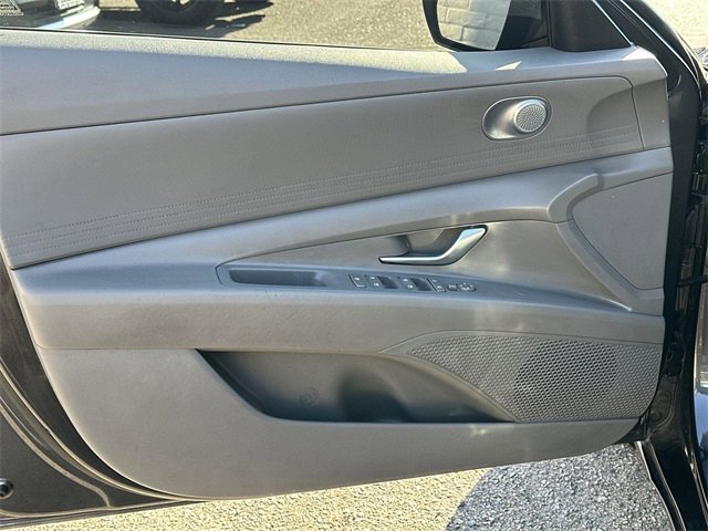 Used 2022 Hyundai Elantra SEL w/ Cargo Package image 19