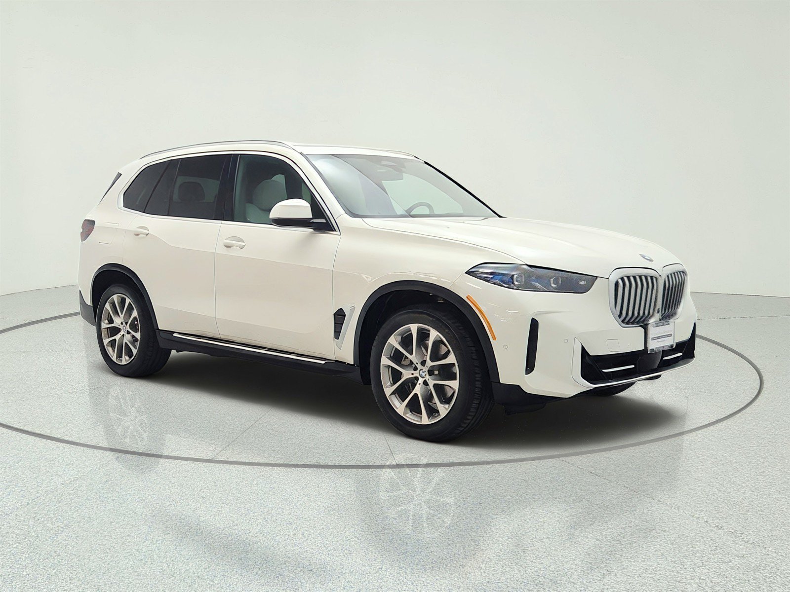 Used 2024 BMW X5 sDrive40i w/ Premium Package RWD image 3