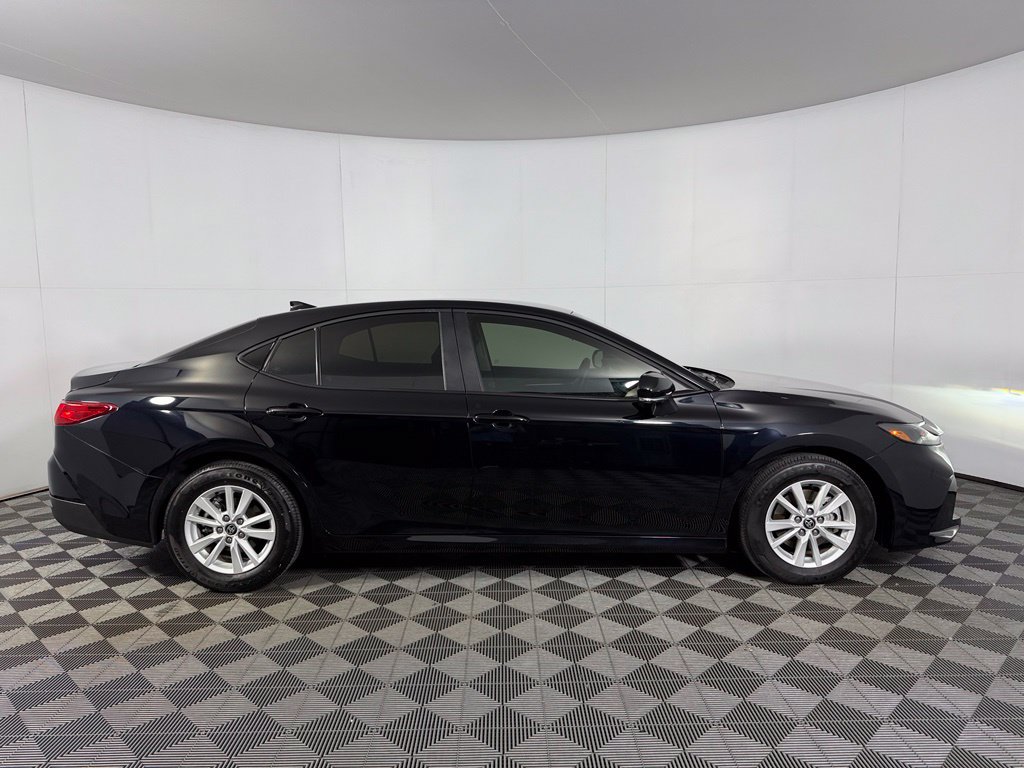 Used 2026 Toyota Camry LE FWD image 7