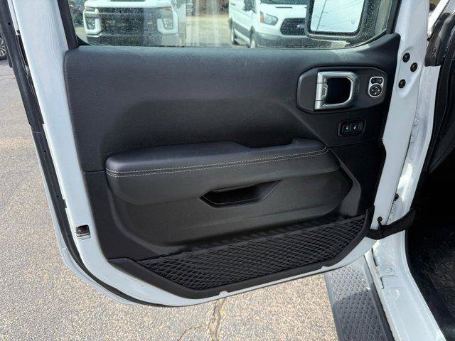 Used 2020 Jeep Wrangler Unlimited Sahara AWD/4WD image 11