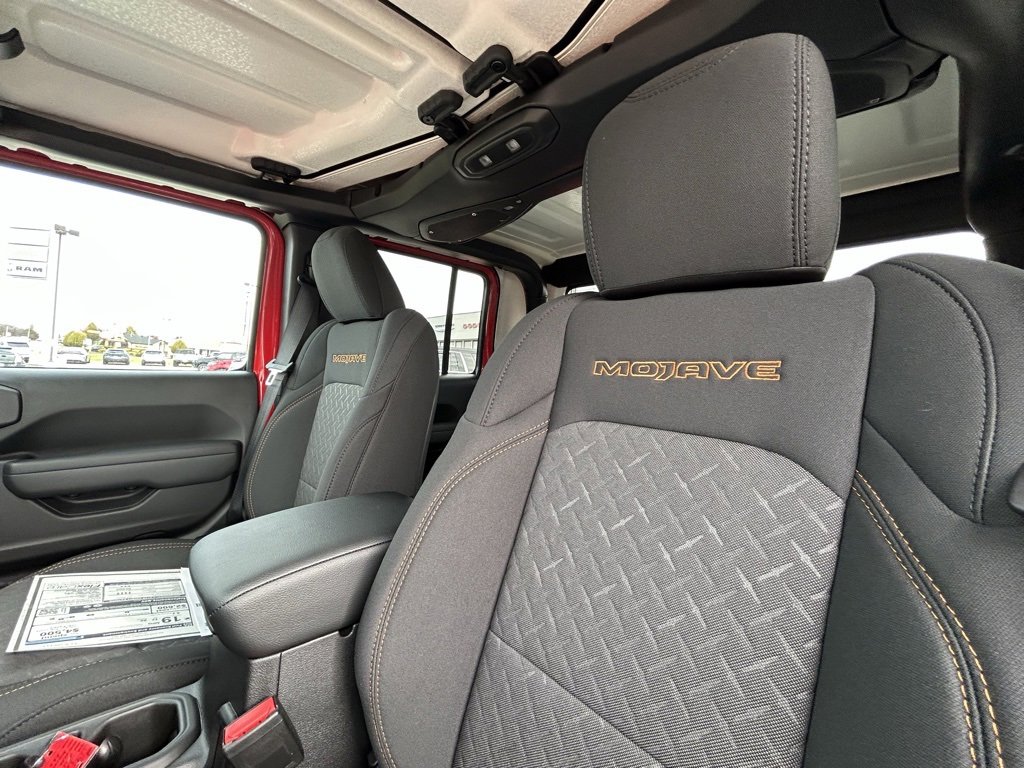 New 2026 Jeep Gladiator Mojave image 13