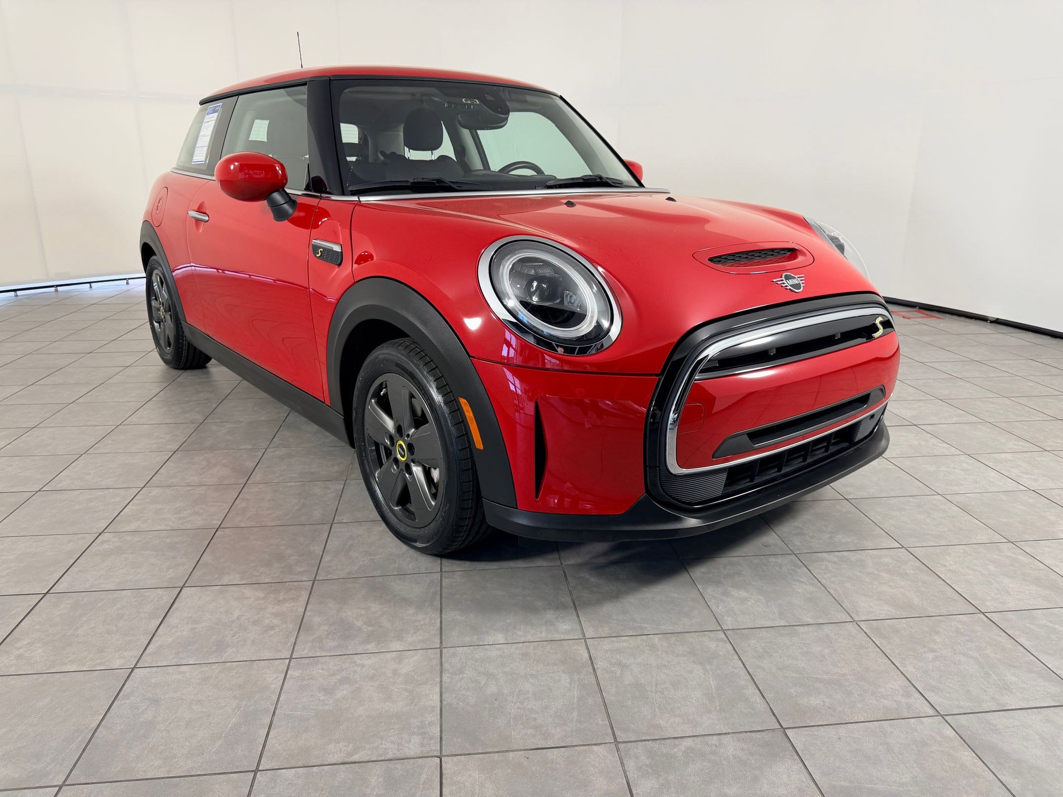 Certified 2024 MINI Cooper SE image 7