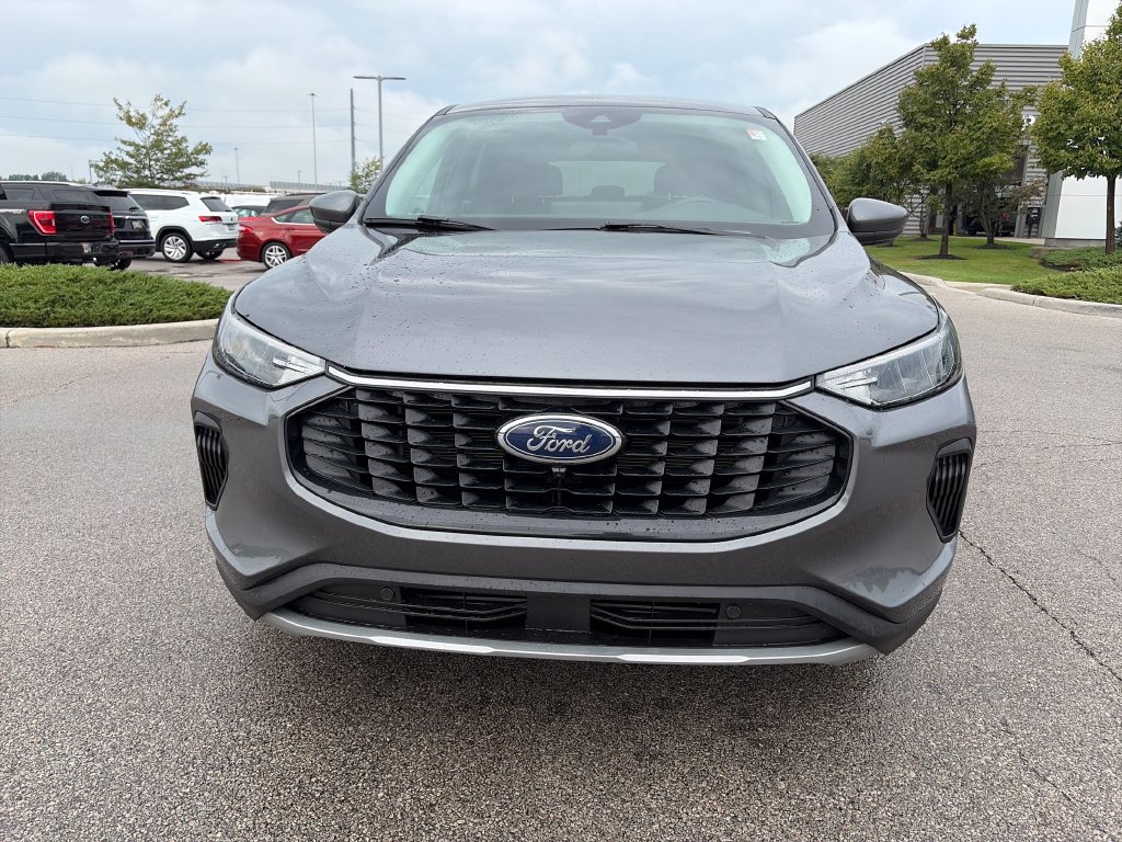 Used 2023 Ford Escape Active w/ Tech Pack #2 FWD image 2