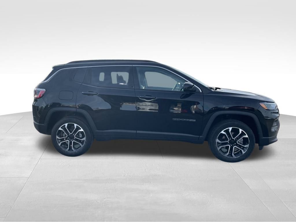 Used 2022 Jeep Compass Limited image 6