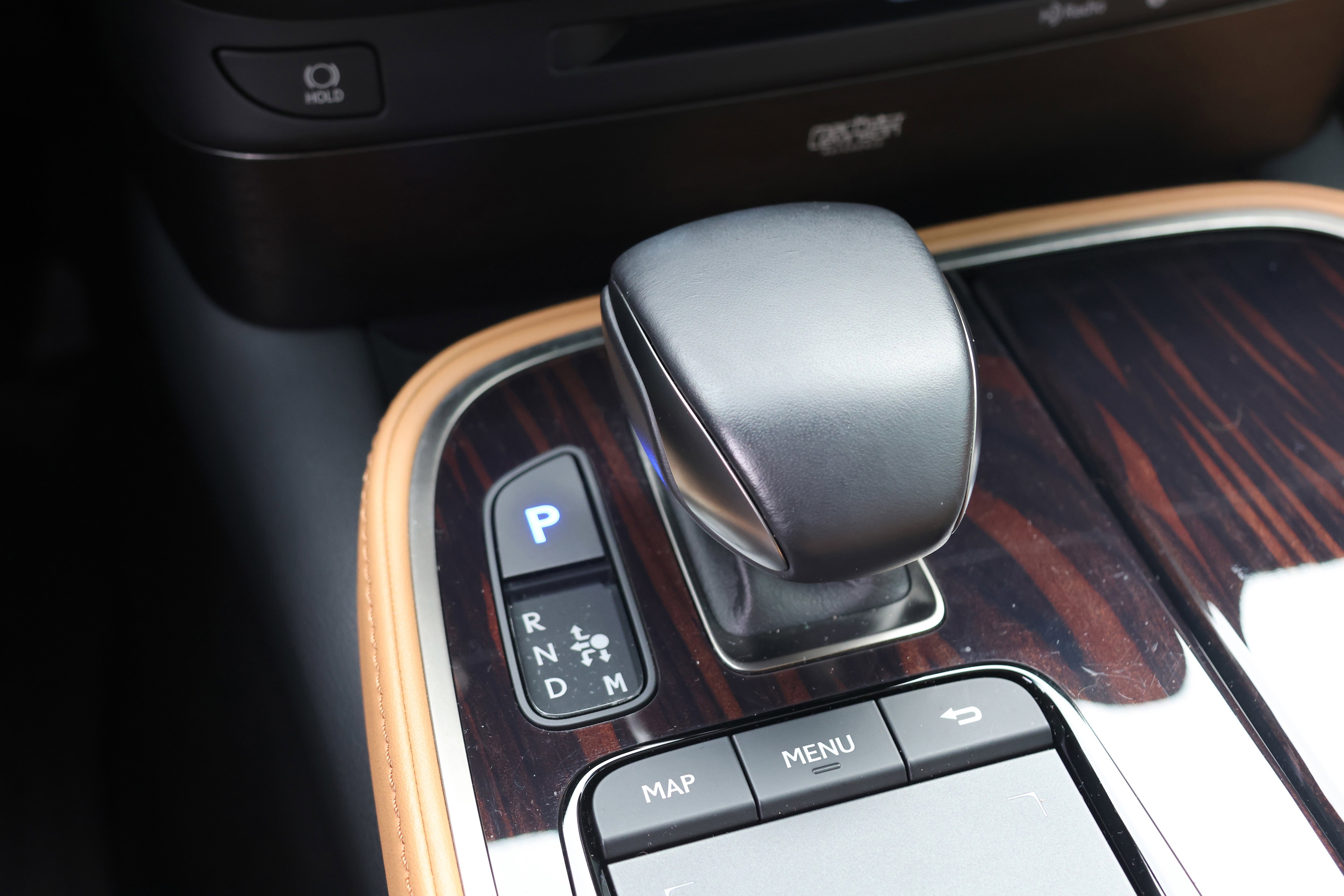 Used 2021 Lexus LS 500h image 28