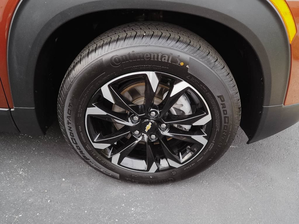 Certified 2021 Chevrolet TrailBlazer LT w/ Driver Confidence Package FWD image 35
