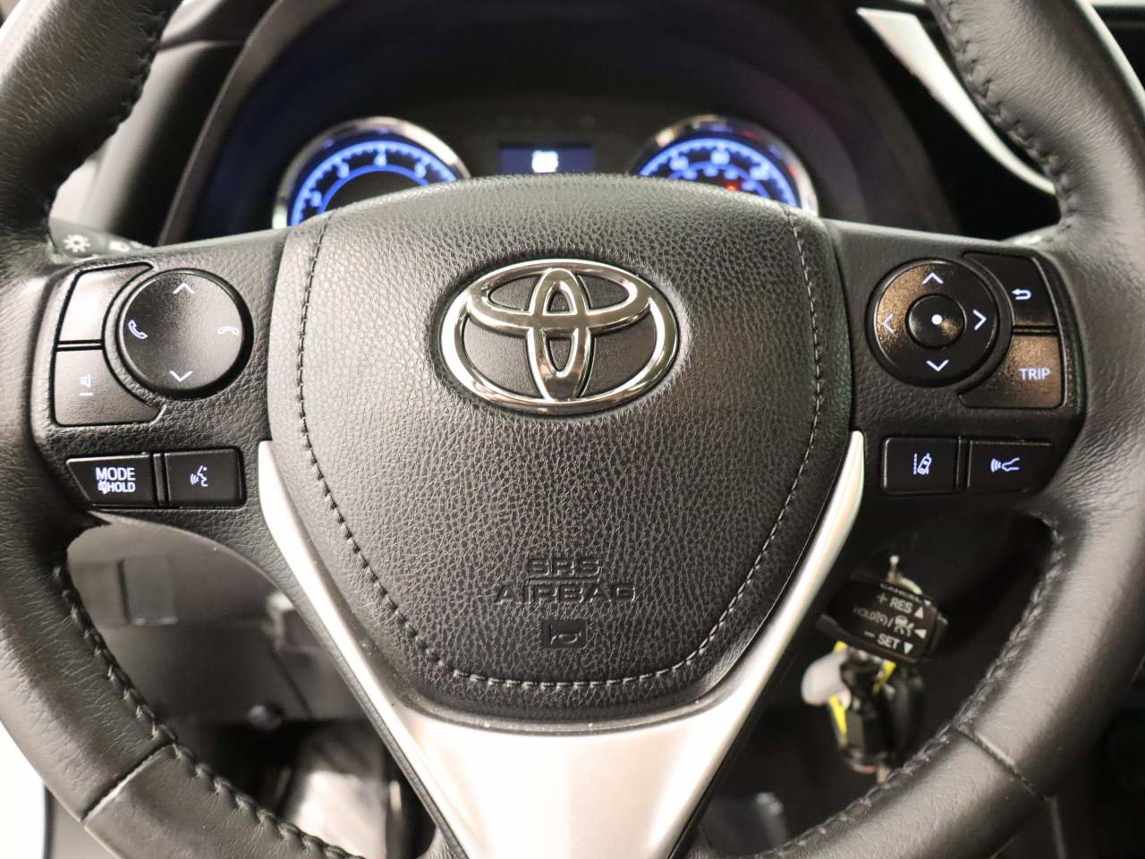 Used 2017 Toyota Corolla SE w/ Carpet Mat Package (TMS) image 12