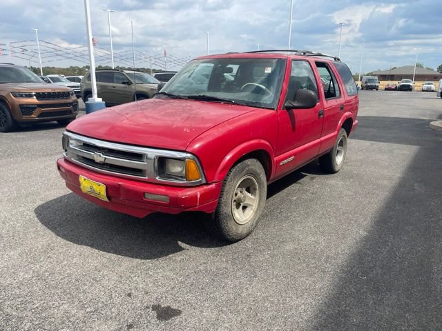 Used 1997 Chevrolet Blazer 2WD 4-Door w/ Preferred Equipment Group image 1