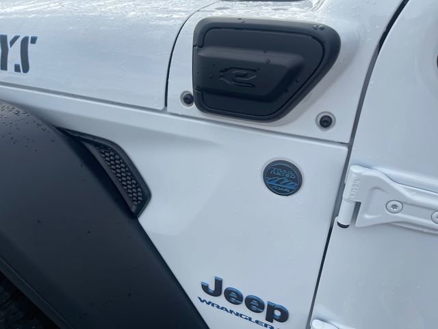 Used 2024 Jeep Wrangler Unlimited AWD/4WD image 6