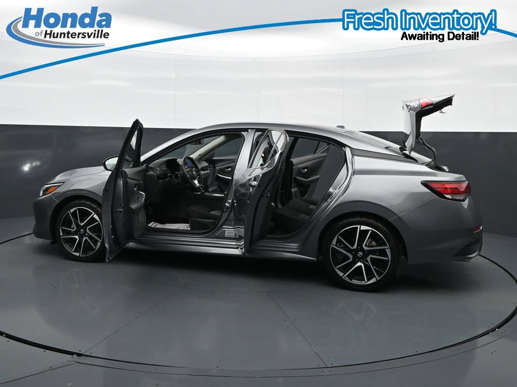 Used 2025 Nissan Sentra SR FWD image 49