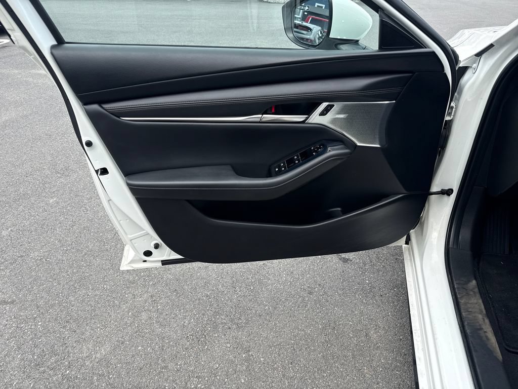 Used 2020 MAZDA MAZDA3 Sedan w/ Preferred Package FWD image 23
