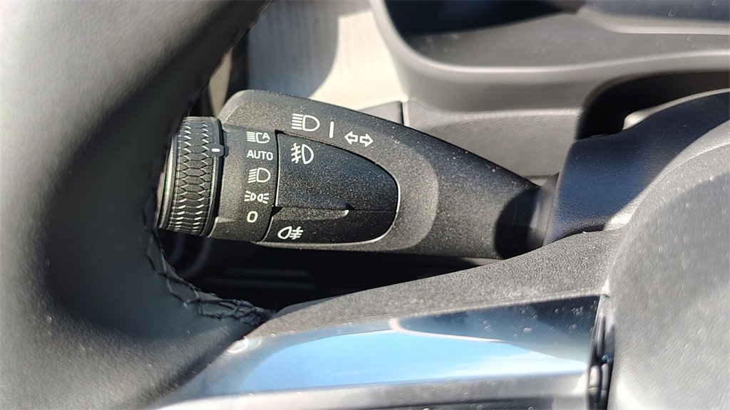 New 2026 Volvo XC40 B5 Plus w/ Protection Package Premier image 18