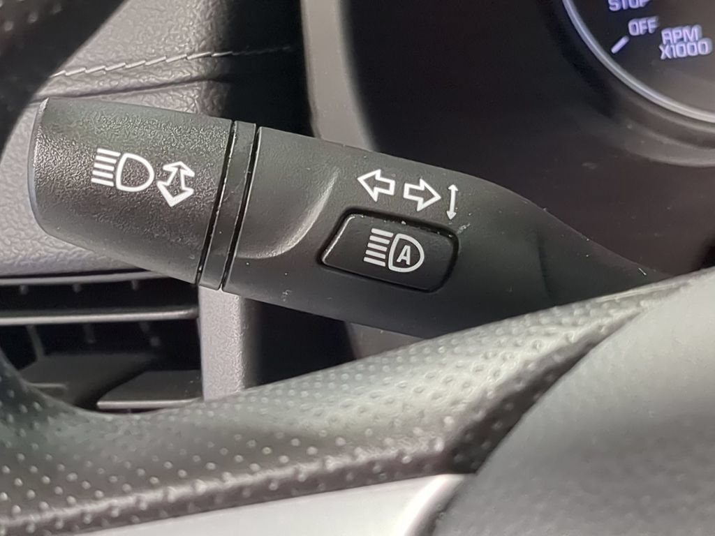 Used 2023 GMC Terrain SLE w/ Driver Convenience Package FWD image 32