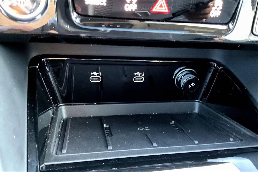 Used 2025 Audi Q5 Premium w/ Convenience Package image 16