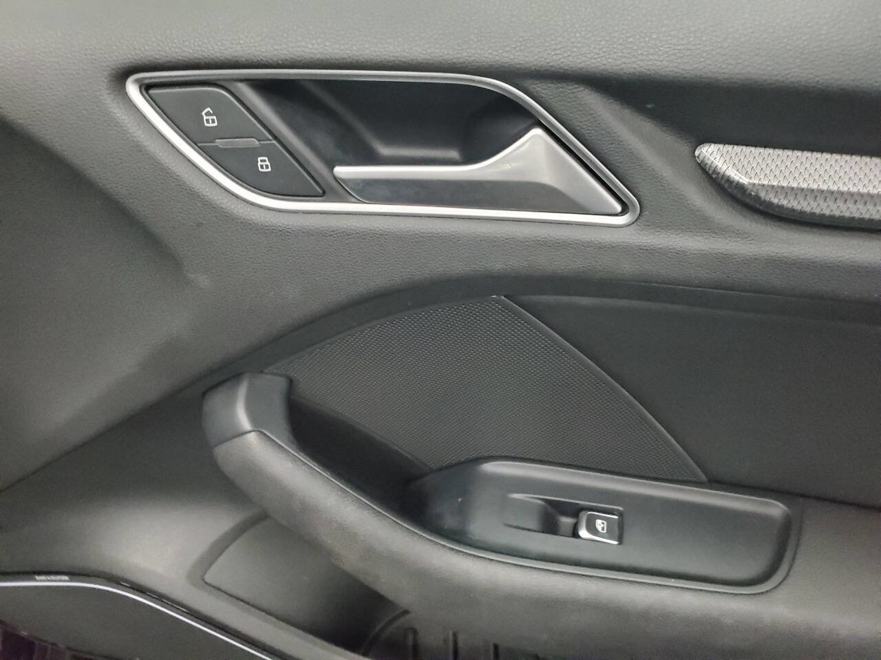 Used 2017 Audi A3 e-tron Premium Plus w/ Technology Package image 16