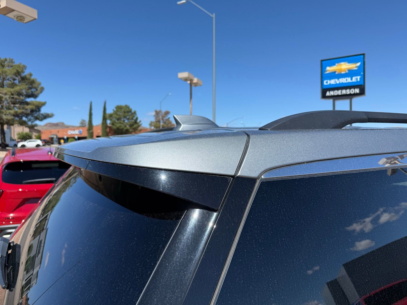 Used 2025 Chevrolet Traverse LT image 6