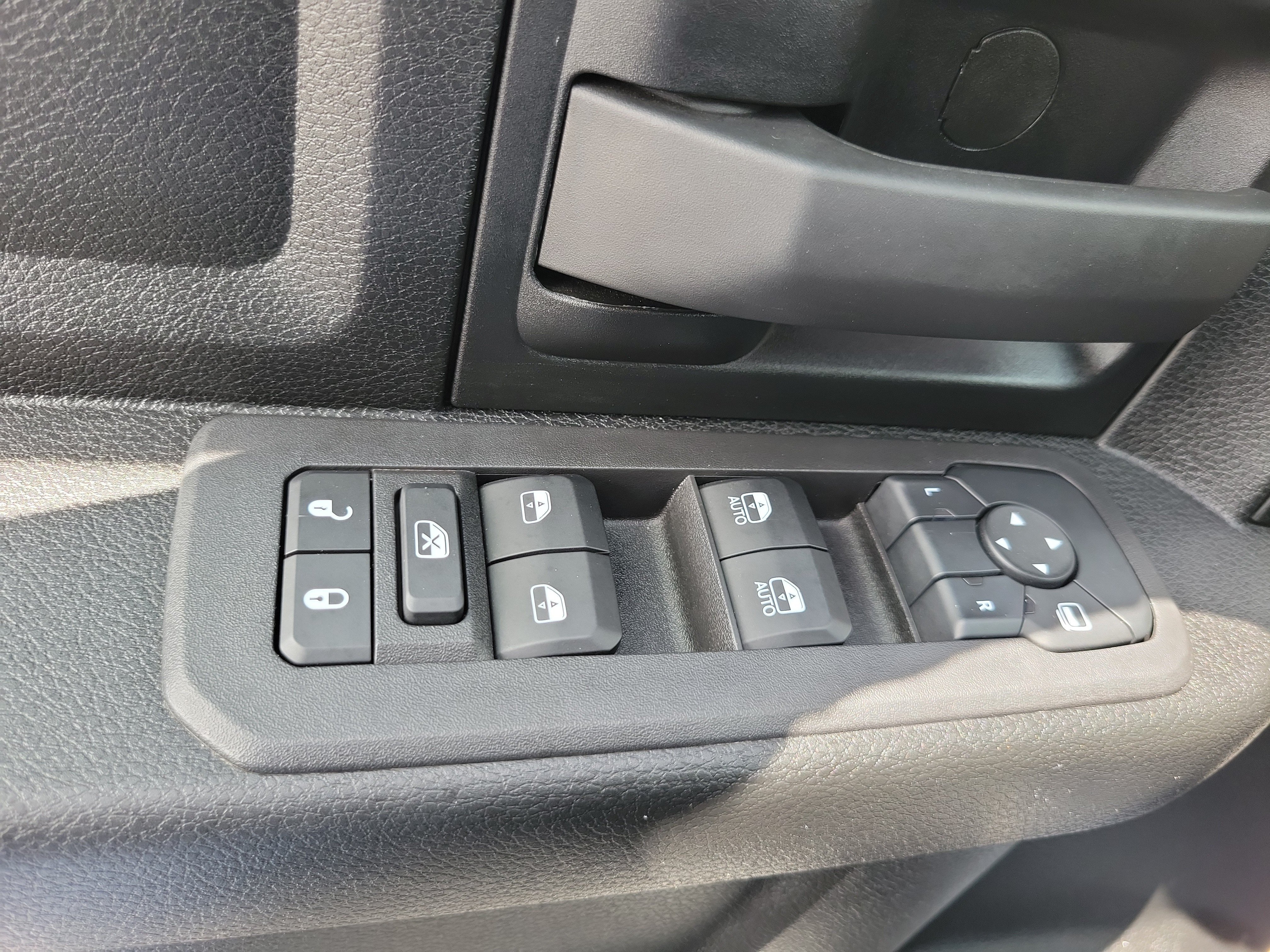 Used 2025 RAM 2500 Tradesman w/ Safety Group AWD/4WD image 24